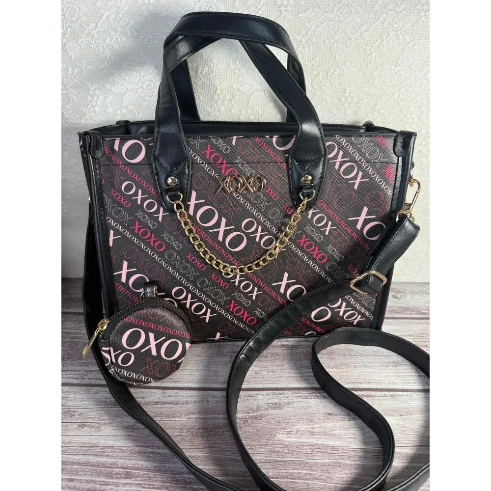 XOXO Logo Print Satchel Handbag Pink Monogram Crossbody with Coin Purse NEW‎